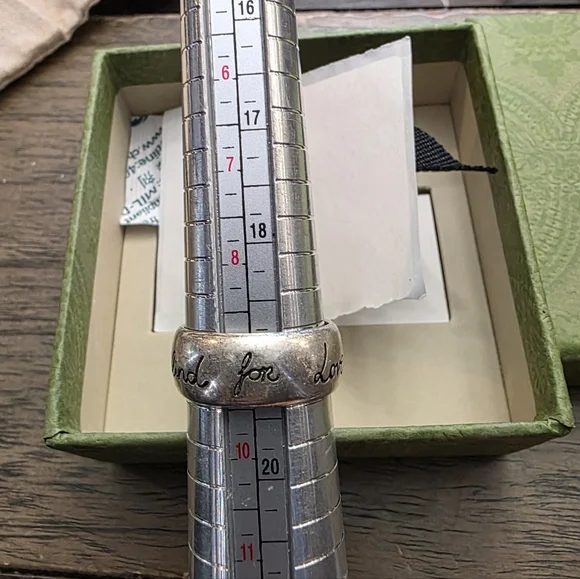 Authentic Gucci Blind For Love Sterling Sliver Ring - Picture 2 of 6
